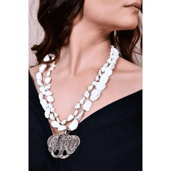 SEMI-PRECIOUS STONE NECKLACE