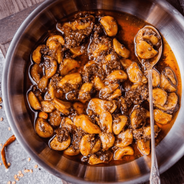 लहसुन का अचार / Garlic Pickle ( HOMEMADE )